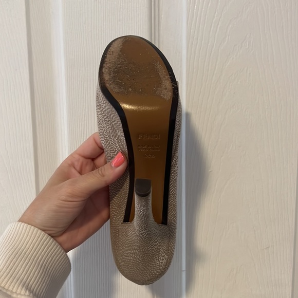 fendi pumps - Picture 3 of 9